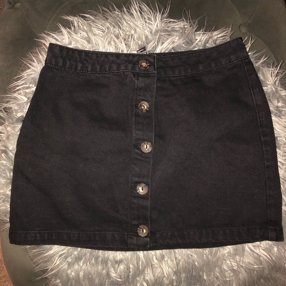 Mini black skirt